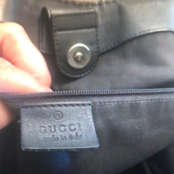 100 % authentic Gucci hobo bag/ no box or bag - Picture 4 of 5